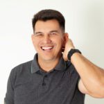 Injerto capilar y preguntas frecuentes sobre el tratamiento 5 paciente satisfecho injerto capilar 1 año después